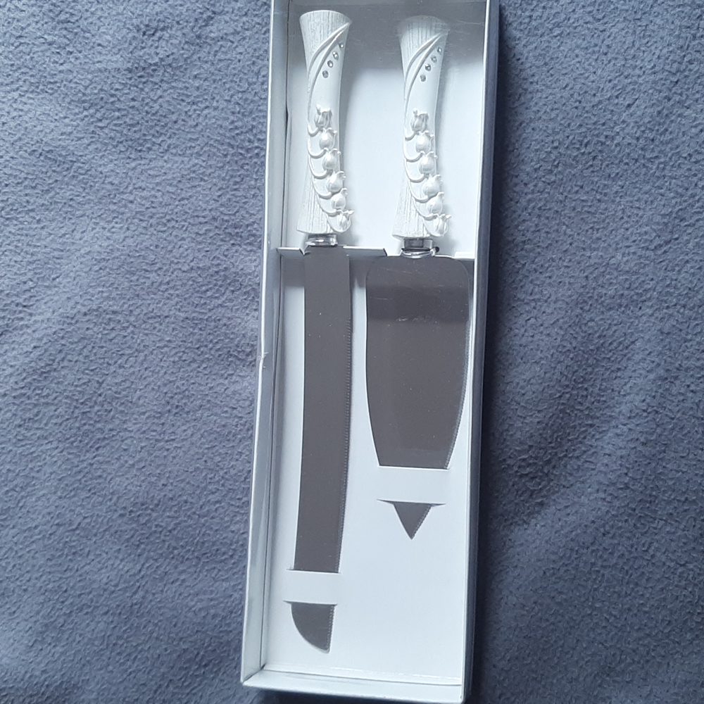 Wedding Cake Cutting Set Lilly of the Valley New